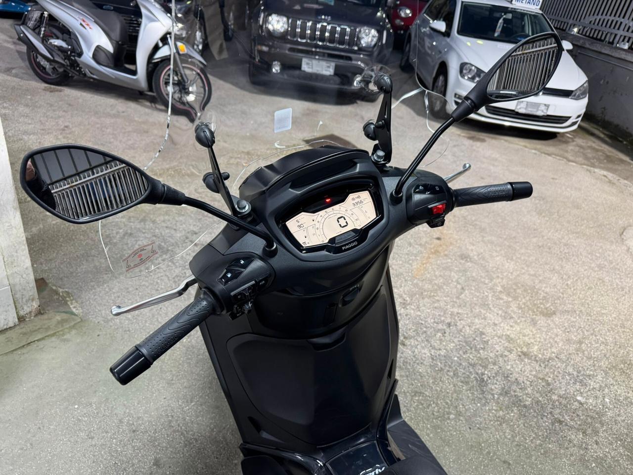 PIAGGIO BEVERLY 300 DEEP BLACK 2023 FINANZIAMENTO SENZA BUSTA PAGA