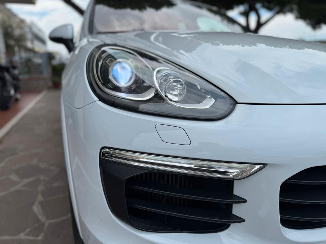 Porsche Cayenne 3.0 Diesel Platinum Edition