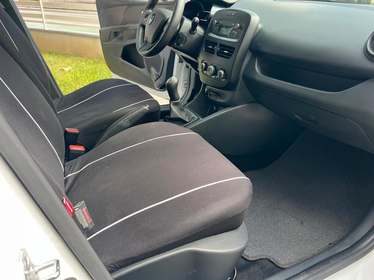 RENAULT CLIO 1.2 5P 73CV LIVE NEOPATENTATI