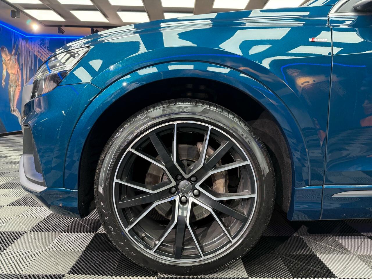 Audi Q8 55 TFSI e quattro tiptronic Sport
