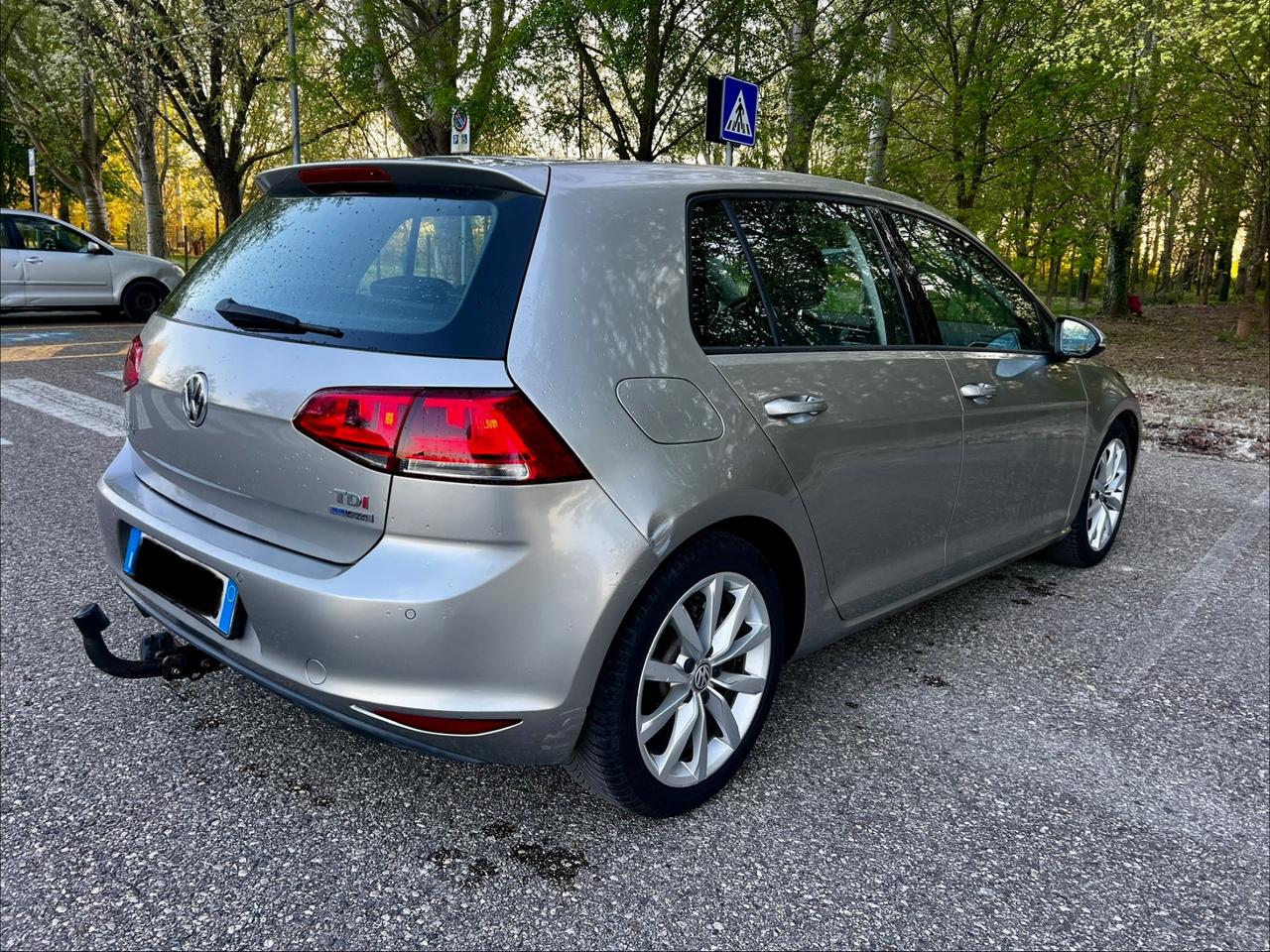 Volkswagen Golf VII 1.6 TDI DPF Highline