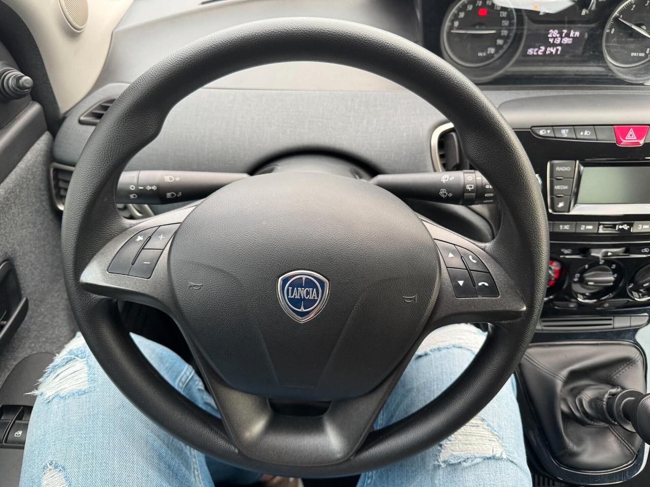 Lancia Ypsilon 1.0 FireFly 5 porte S&S Hybrid Ecochic