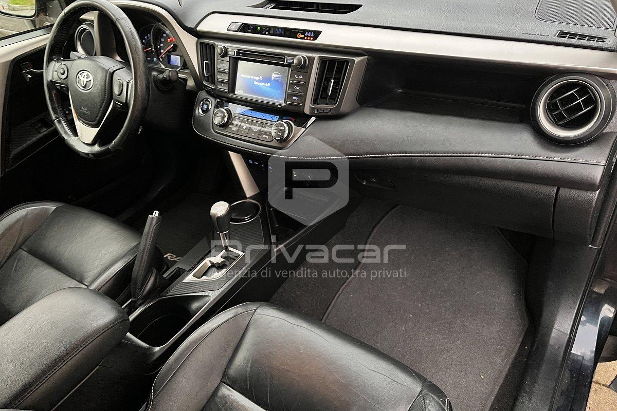 TOYOTA RAV4 2.2 D-CAT A/T 4WD Lounge