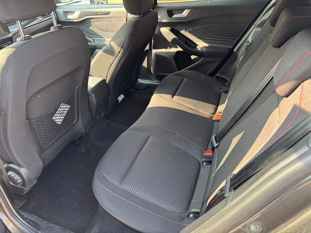 Ford Focus 1.0 EcoBoost Hybrid 125 CV 5p. ST-Line