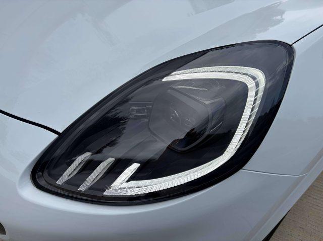 FORD Puma ST-Line X 1.0 EcoBoost Hybrid 125CV Fari Matrix