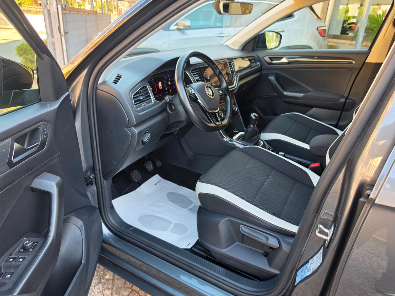 Volkswagen T-Roc 1.6 TDI SCR Advanced BlueMotion Technology