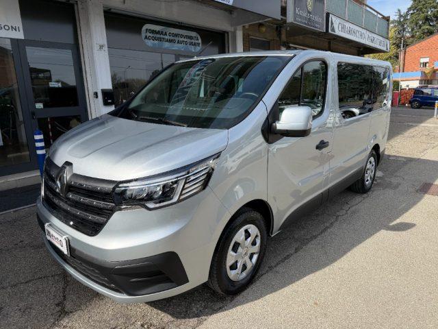 RENAULT Trafic BluedCi 150CV PC-TN Equilibre 9 POSTI 3.300 KILOME