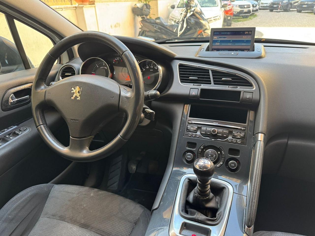 PEUGEOT 3008 1.6 HDi 112CV Business