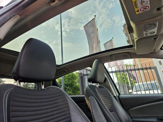 TOYOTA Yaris 1.5 Hybrid 5 porte by Glamour