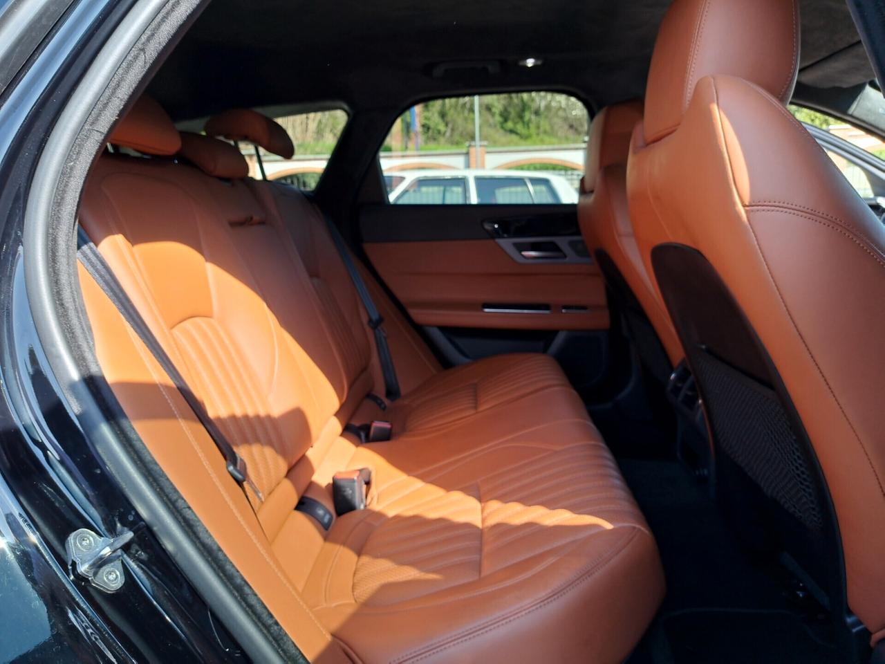 Jaguar XF 2.0 D 180 CV aut. R-Sport/FULL /FULL OPTIONAL