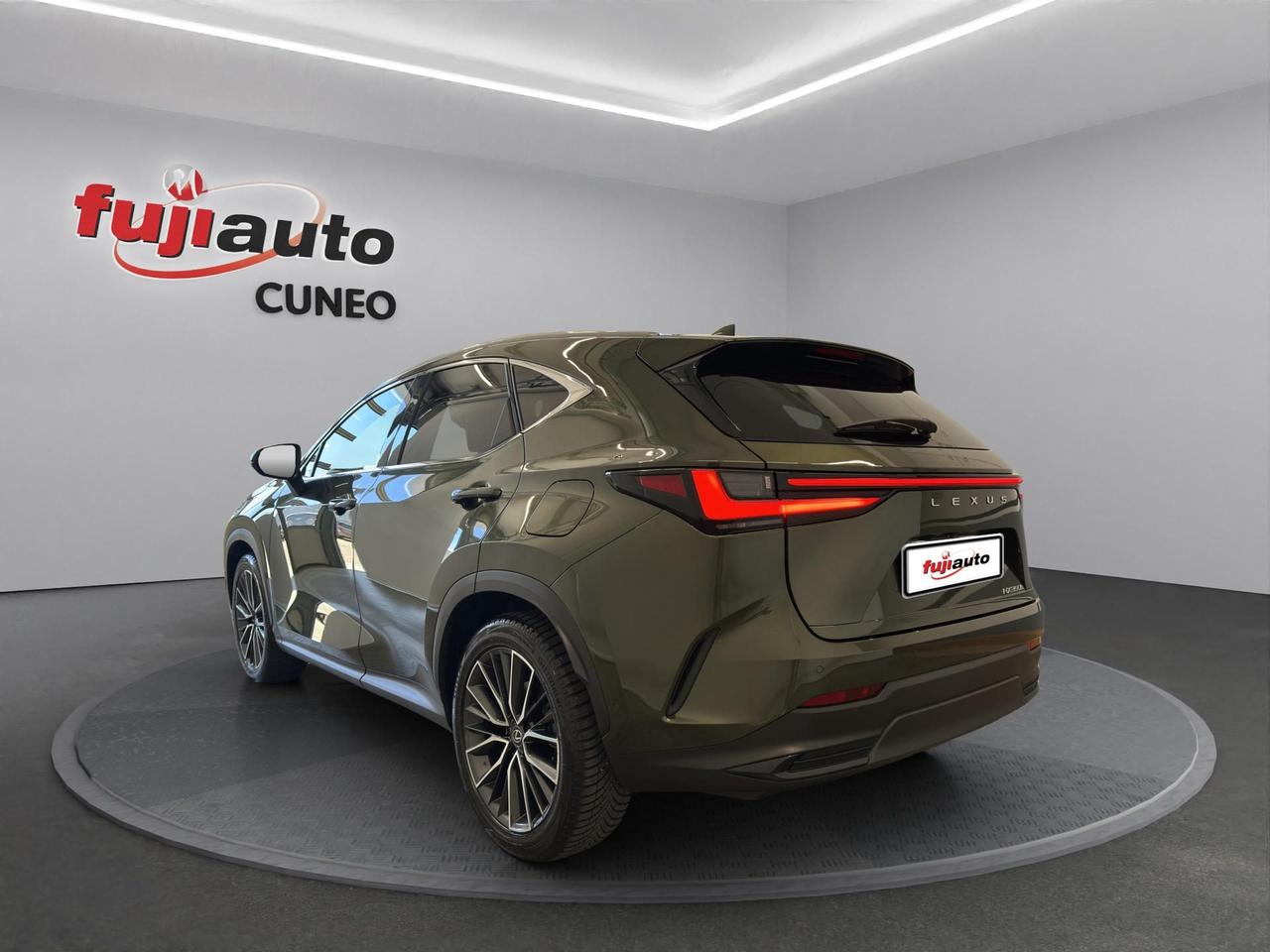 Lexus NX 350h 2.5 Luxury 4wd e-cvt