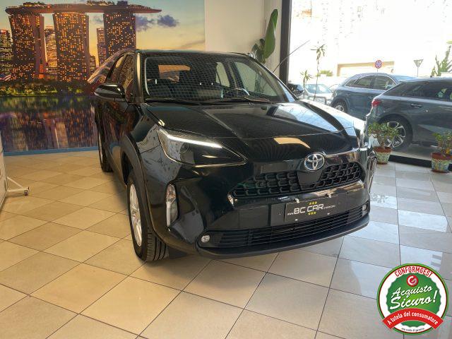 TOYOTA Yaris Cross 1.5 Hybrid E-CVT Business