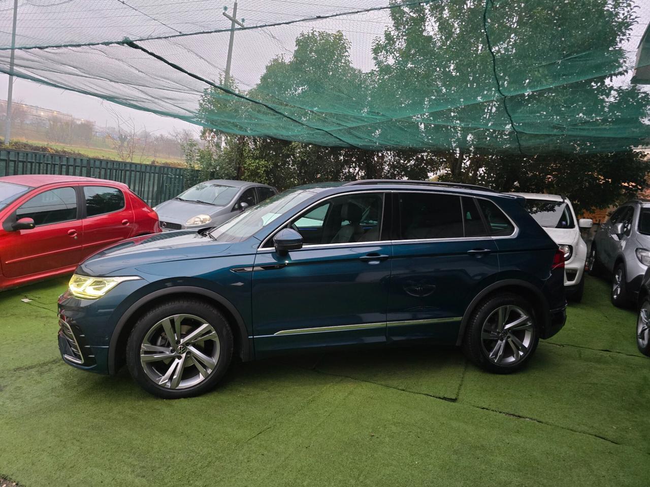 VW Tiguan 2.0 TDI 150 CV DSG R-Line -2022