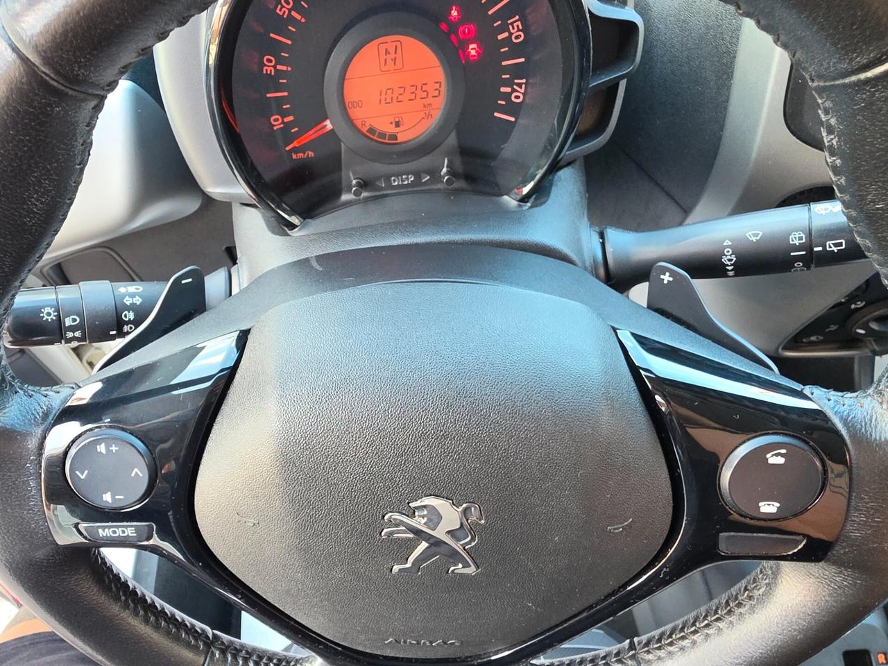 Peugeot 108 1,0 benzina 02/2018 Cv69 AUTOMATICA