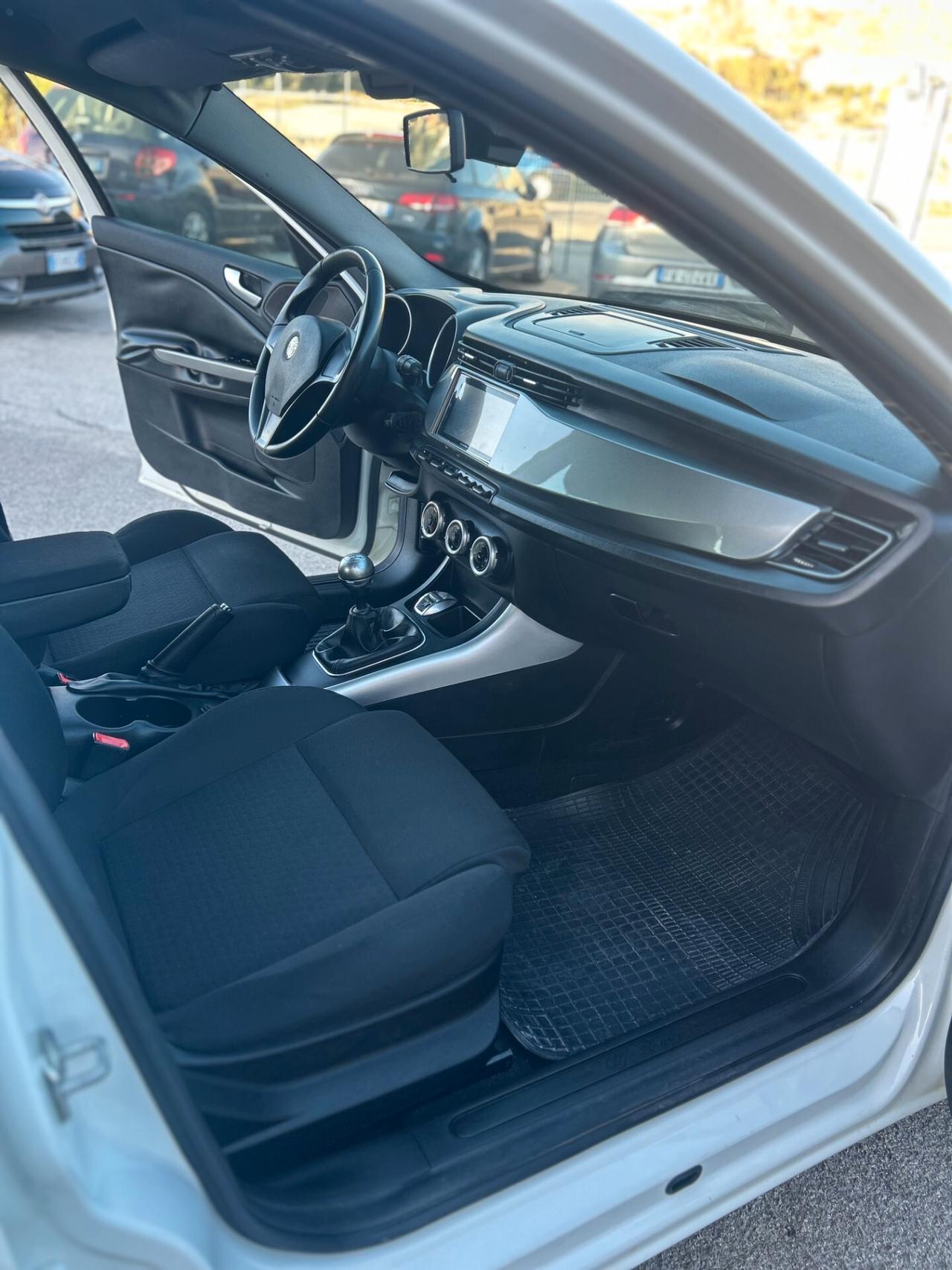 Alfa Romeo Giulietta 1.6 JTDm-2 105 CV Distinctive