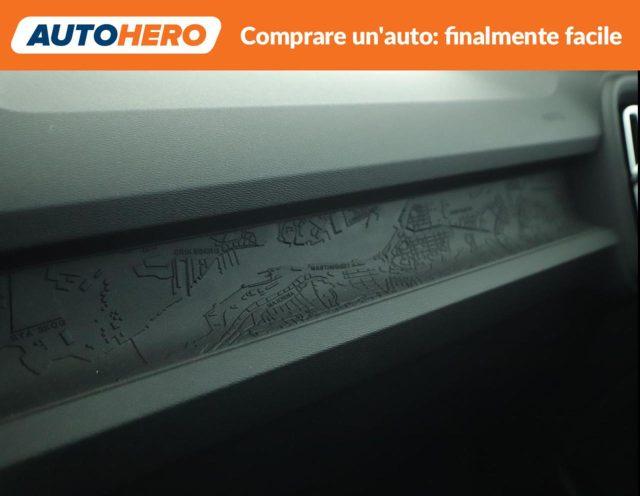 VOLVO XC40 B3 automatico Essential