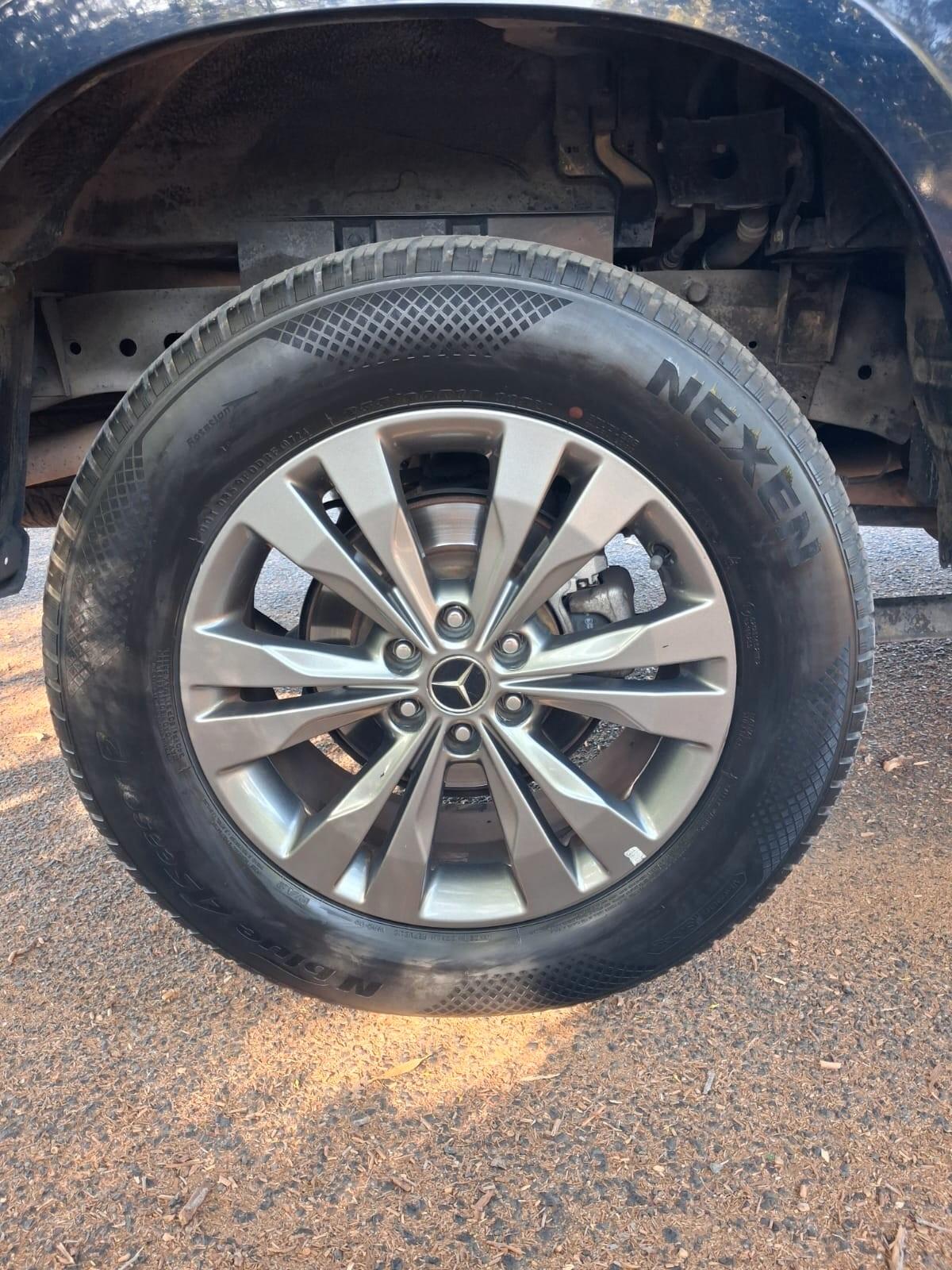 Mercedes-benz X 250 250d pure 4 matic
