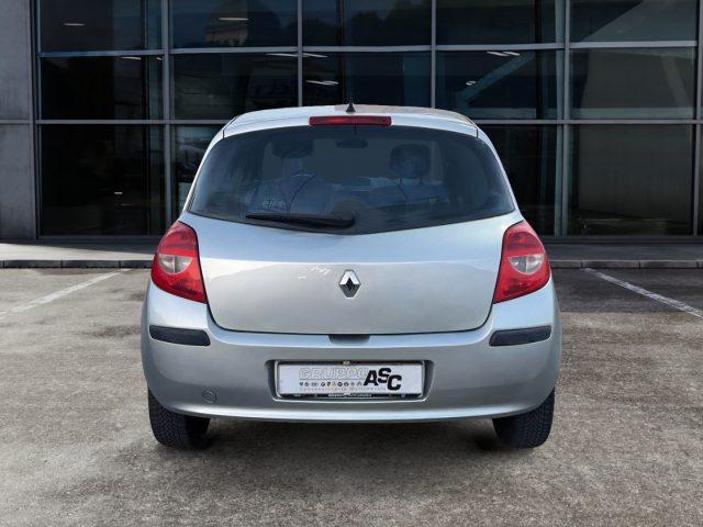 RENAULT Clio 1.2 BENZ 75 CV 16V 5 porte ADATTA NEOPATENTATI
