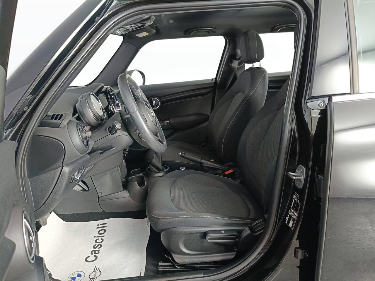 MINI Mini IV F55 2021 5p - Mini 5p 1.5 One Essential 75cv