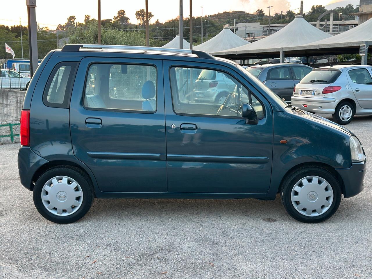 Opel Agila 1.2 16V Comfort