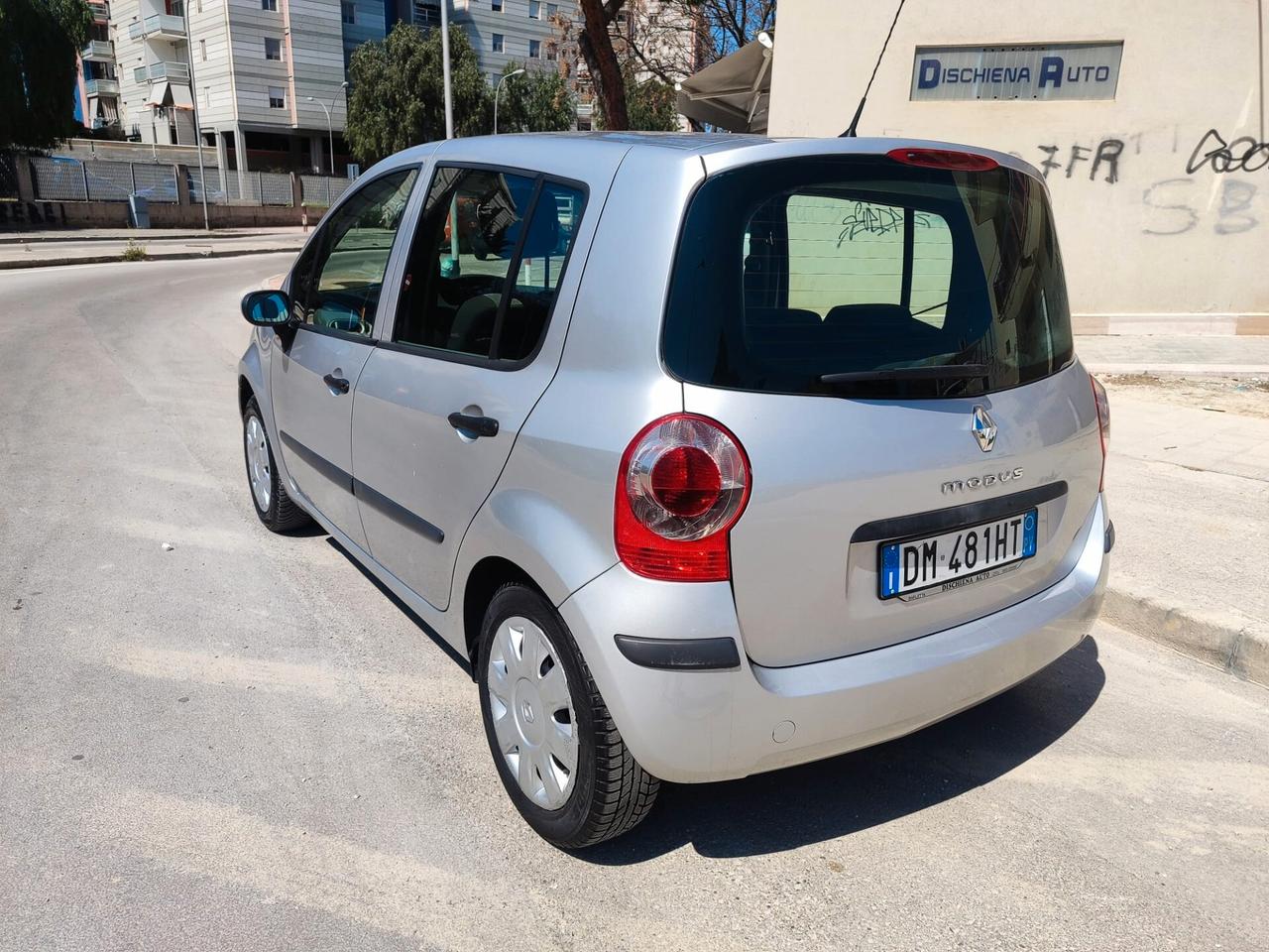 Renault Modus 1.2 Benz. 75CV (98000 KM)!