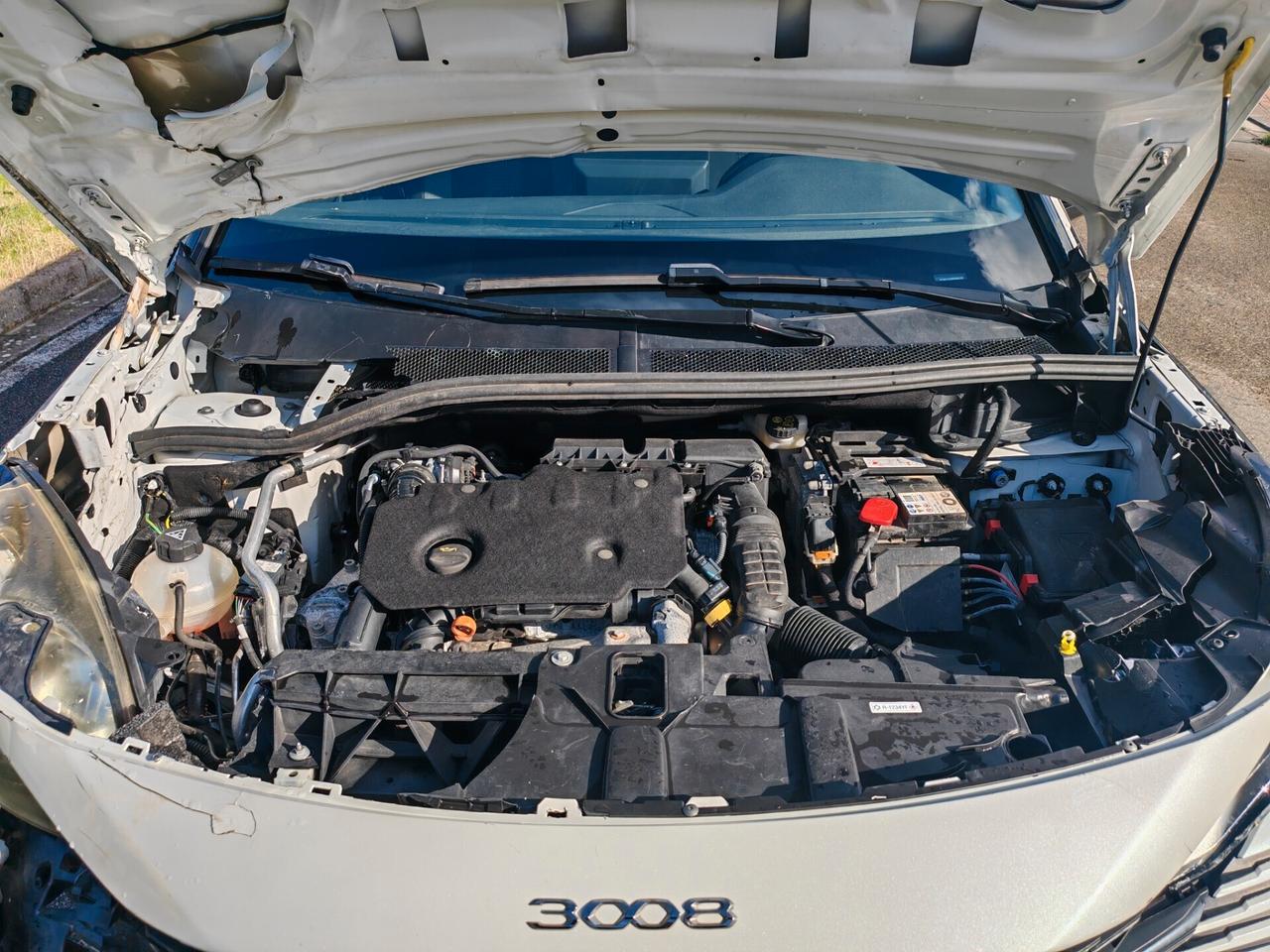 Peugeot 3008 BlueHDi 130 Incidentata/Sinistrata