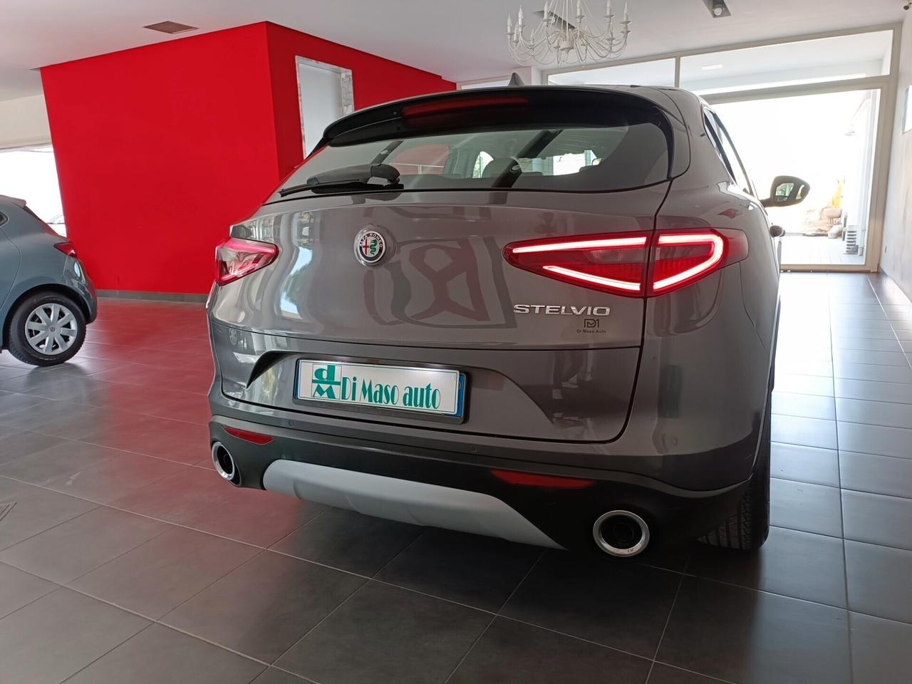 Alfa Romeo Stelvio 2.2 Turbodiesel 160 CV AT8 RWD Business