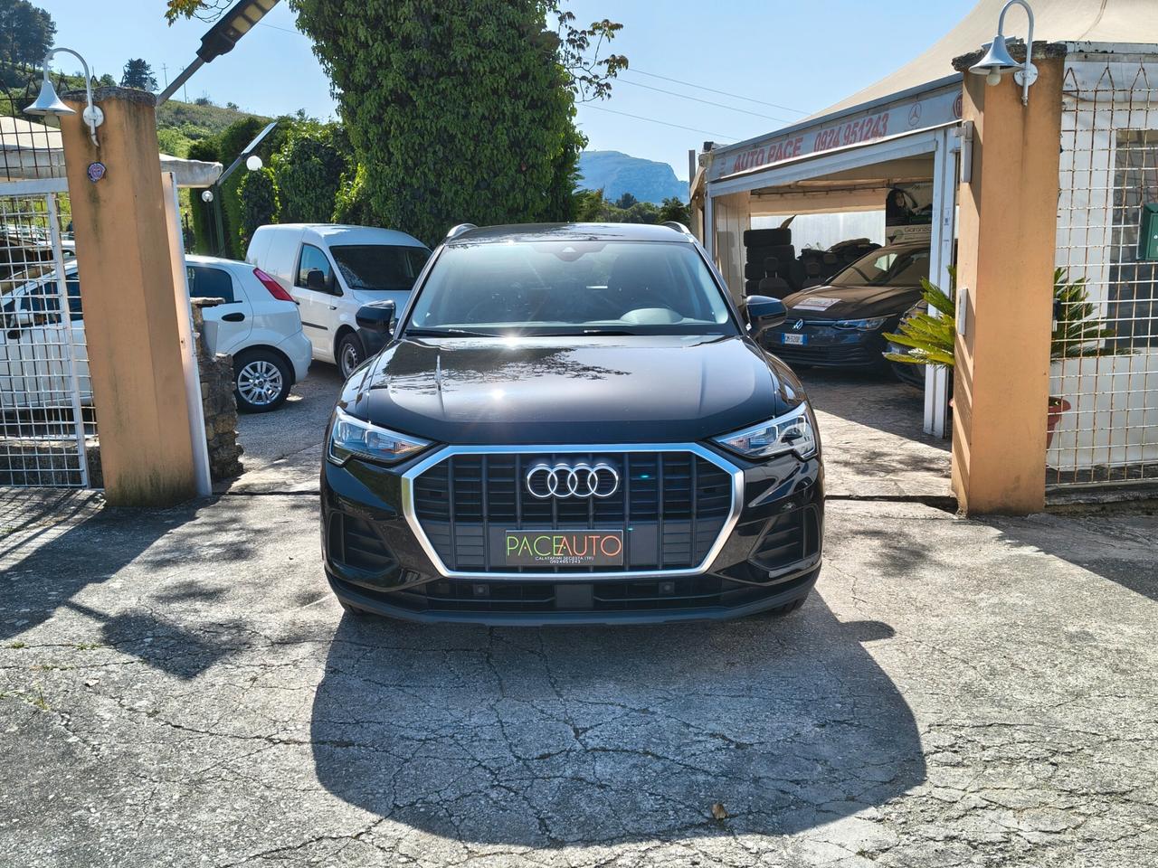 Audi Q3 35 TDI S tronic Business