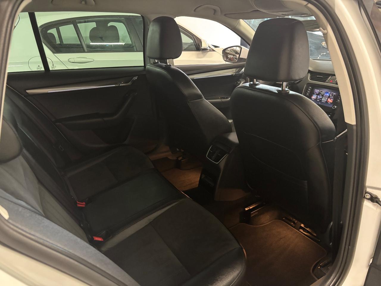 Skoda Octavia 1.4 TSI METANO AUT. |alcantara/pelle|