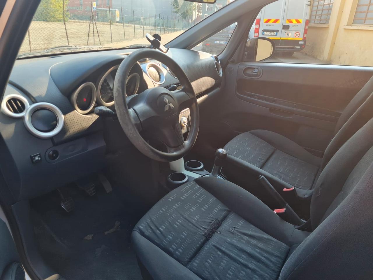 Mitsubishi Colt 2007 1.1 BENZ/GPL C.D.FATTA