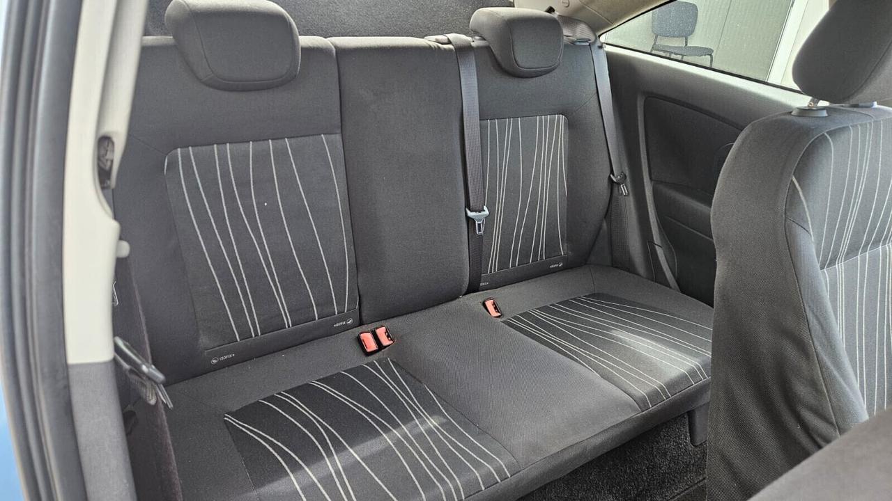 Opel Corsa 1.2 3 porte Sport