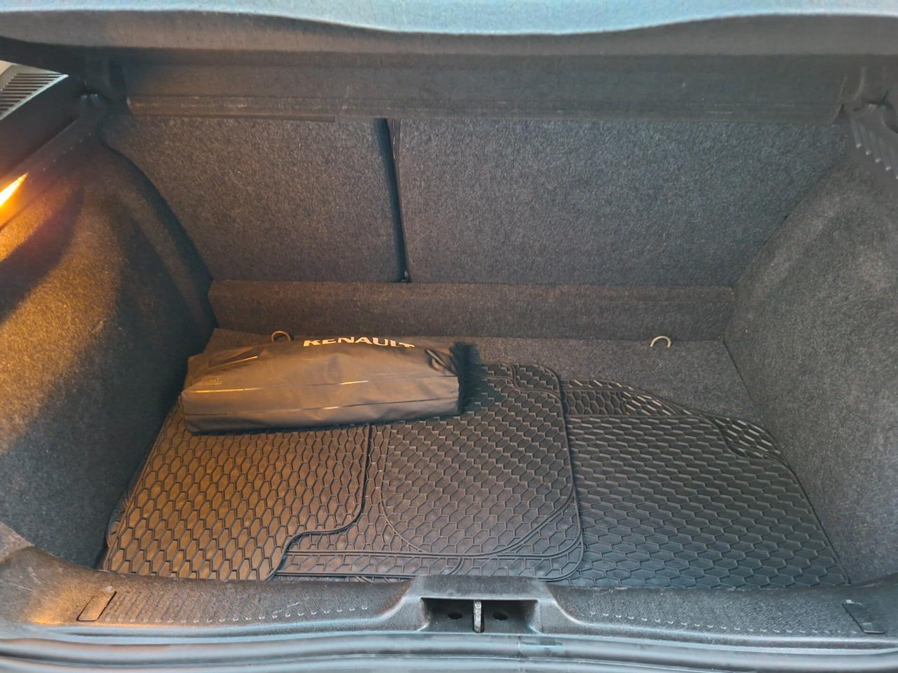 Renault Clio 1.6 16v Dynamique 20th *AUTOMATICA*