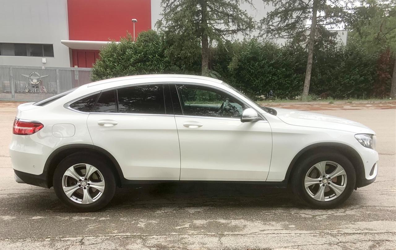Mercedes GLC COME NUOVA solo 76000 book service