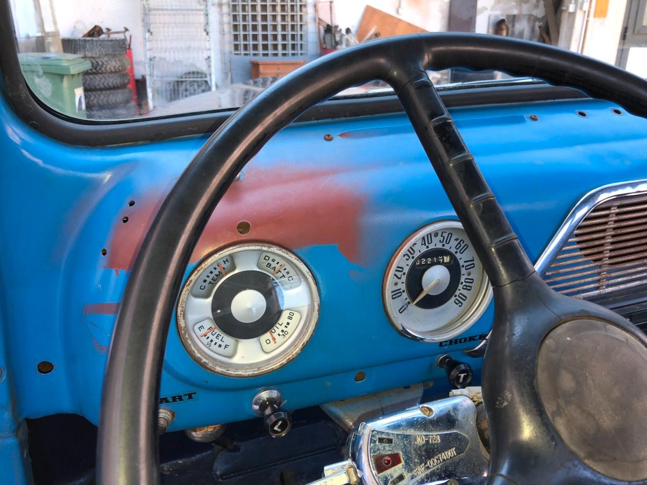 FORD F100 PICK UP V8