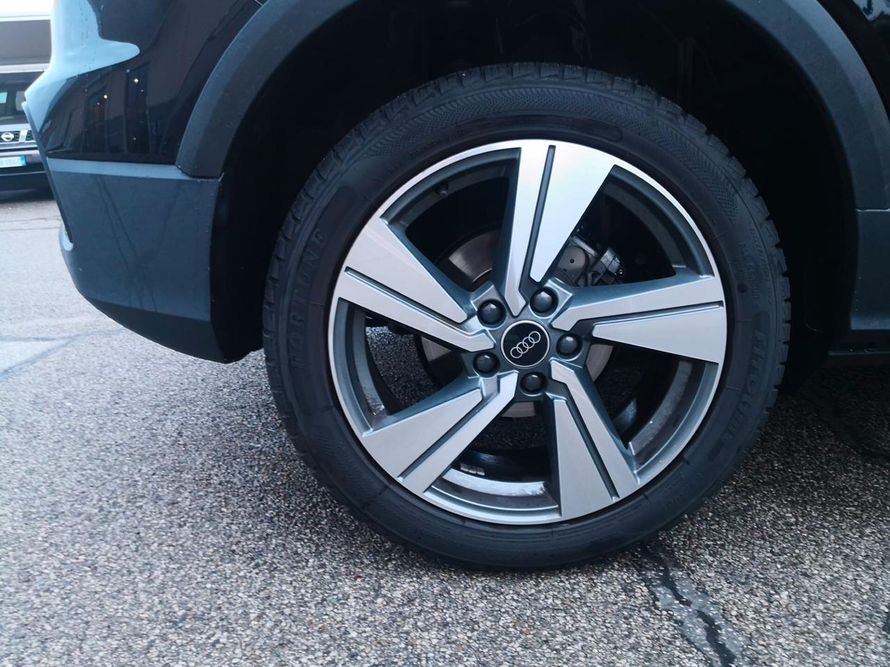 Audi Q2 30 TDI Business ***COCKPIT DISPLAY***KEYLESS***