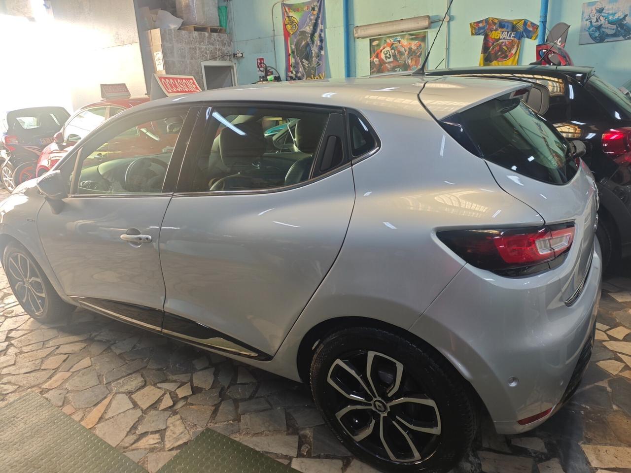 Renault Clio dCi 8V 90 CV 5 porte Moschino Intens