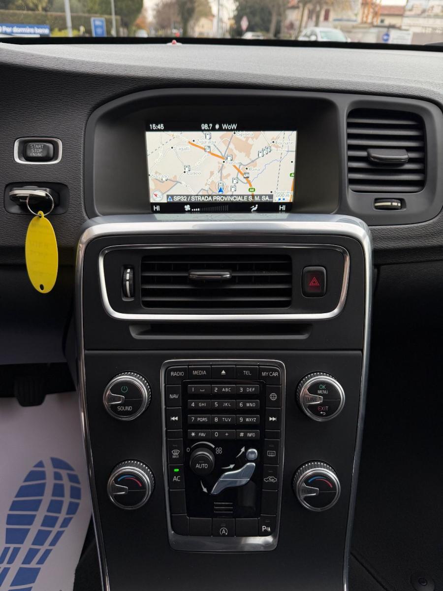 VOLVO - V60 - D2 Kinetic #TAG.CERTIFICATI