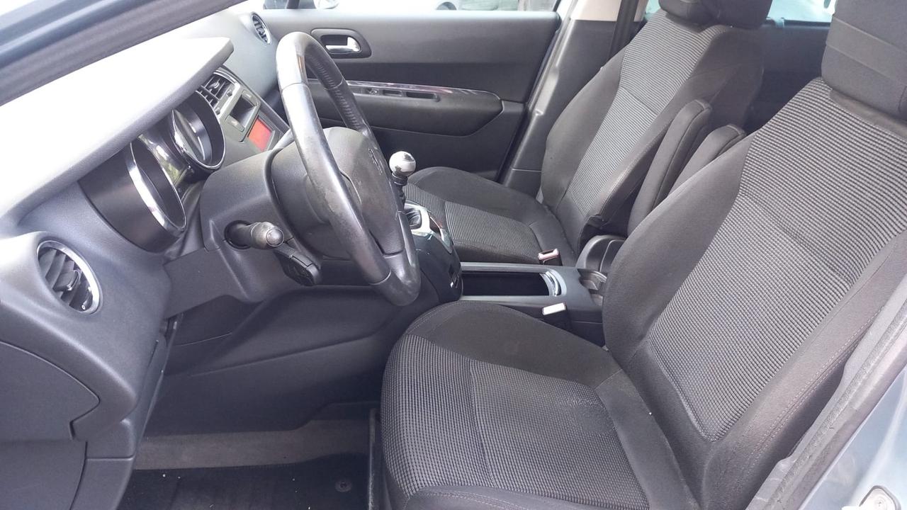 Peugeot 5008 1.6 HDi 112CV Tecno
