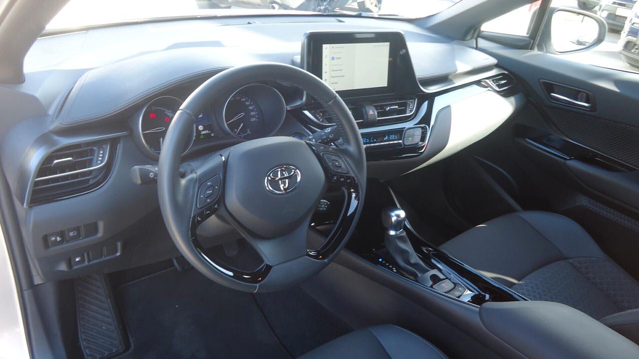 Toyota C-HR 1.8 Hybrid E-CVT Trend