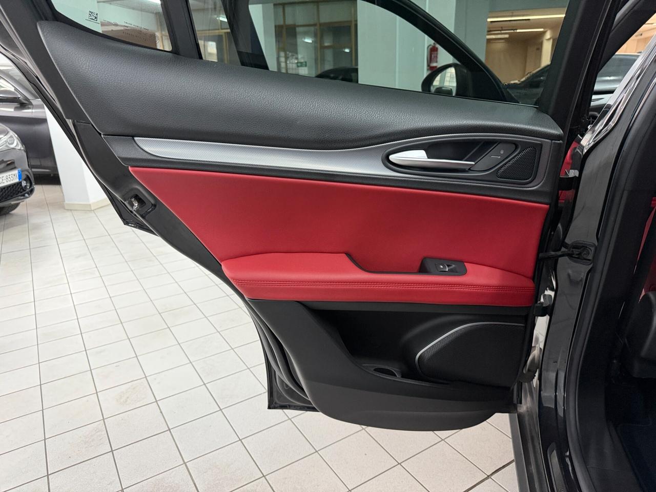 Alfa Romeo Stelvio 2.2 TD 210 CV B-TECH SEDILI VELOCE SPORTIVI AT8 Q4 RETROCAMERA PINZE ROSSO PADDLE UNICO PROPRIETARIO