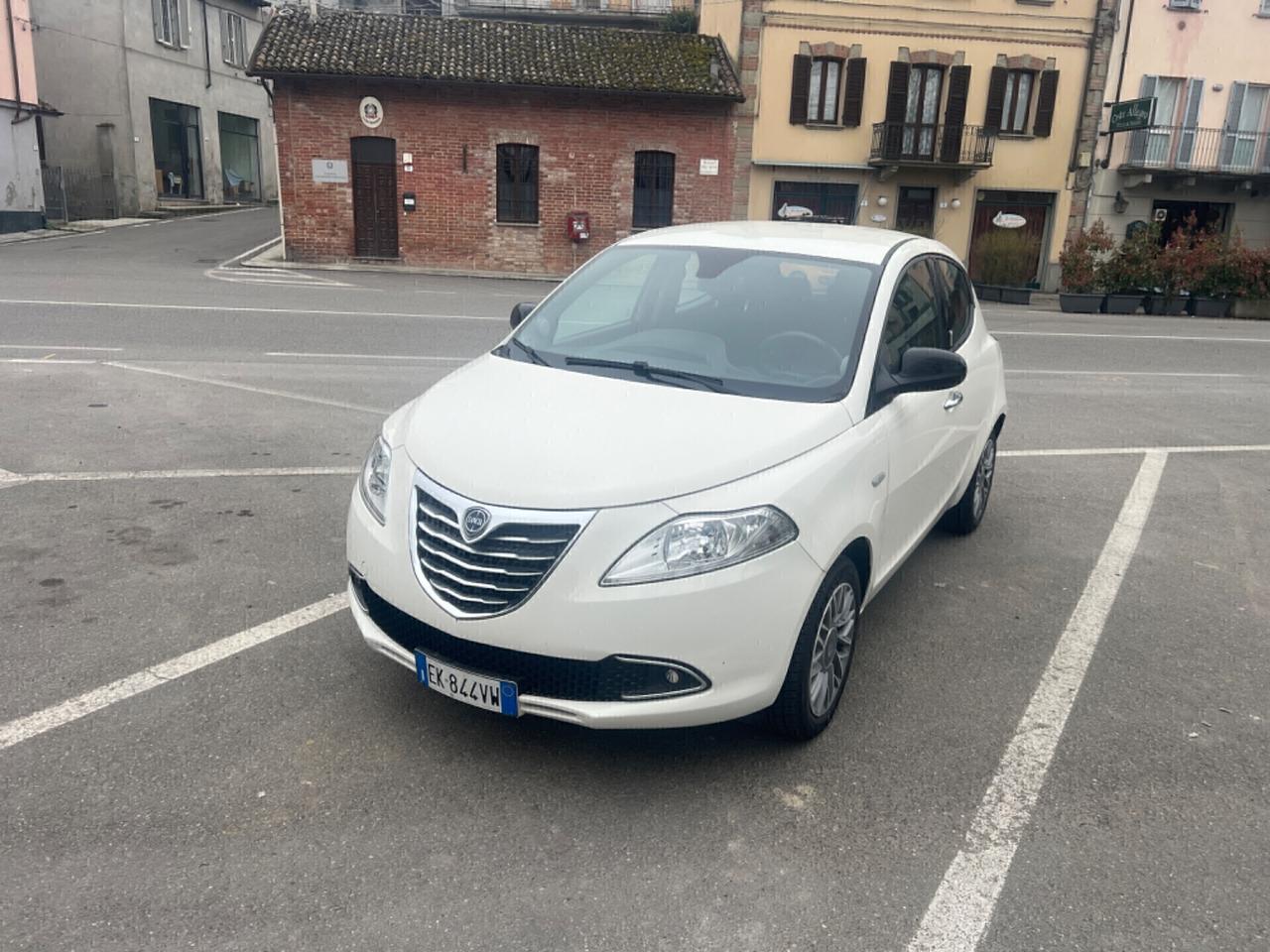 Lancia Ypsilon 1.2 69 CV 5 porte S&S Silver