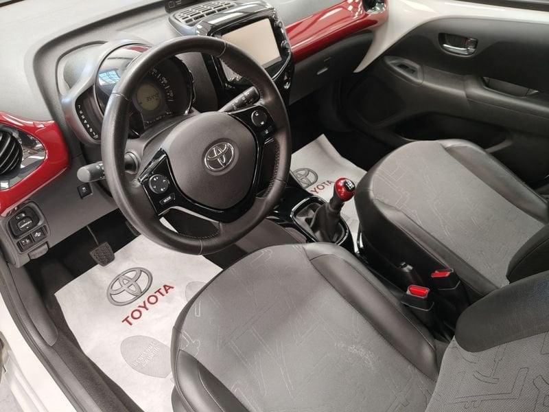 Toyota Aygo 1.0 VVT-i 69 CV 3 porte x-wave bordeaux