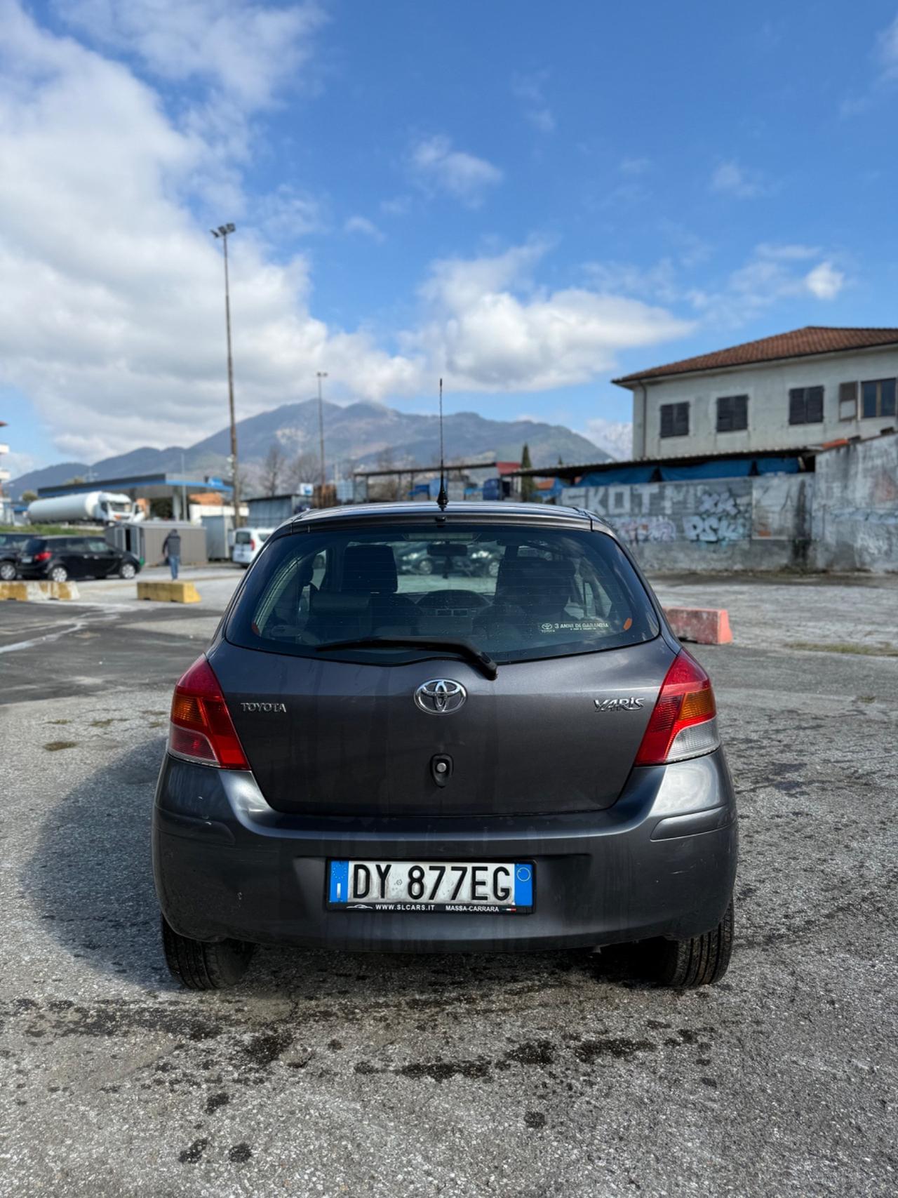 Toyota Yaris 1.0 3 porte
