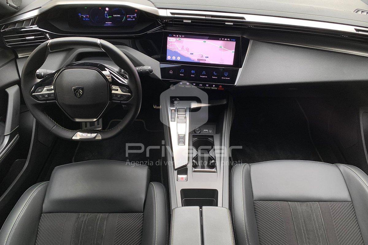 PEUGEOT 408 Hybrid 225 e-EAT8 GT