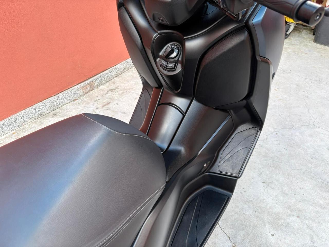 Yamaha X-Max 300 ICON BLUE 2022