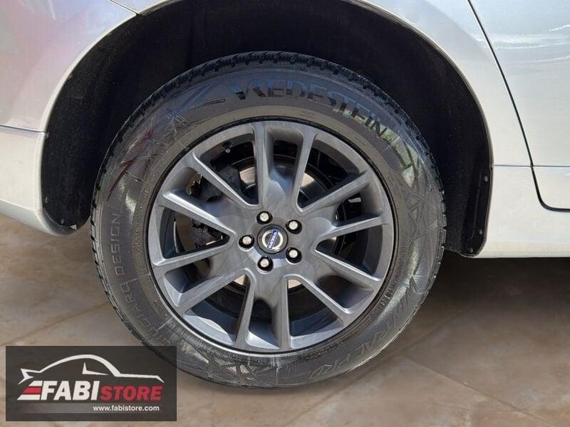 Volvo XC60 2.4 D4 181 Cv Automatic AWD Momentum - Navi, Cruise, Sensori ecc