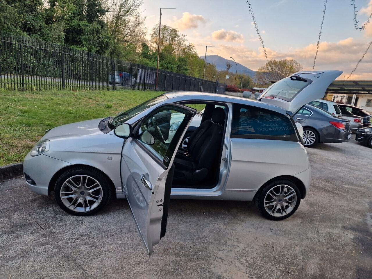 LANCIA YPSILON 1.4 Unyca Ecochic GPL
