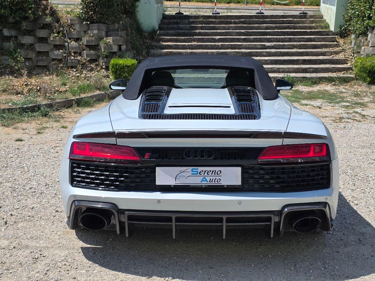 AUDI R8 V10 SPYDER QUATTRO PERFORMANCE
