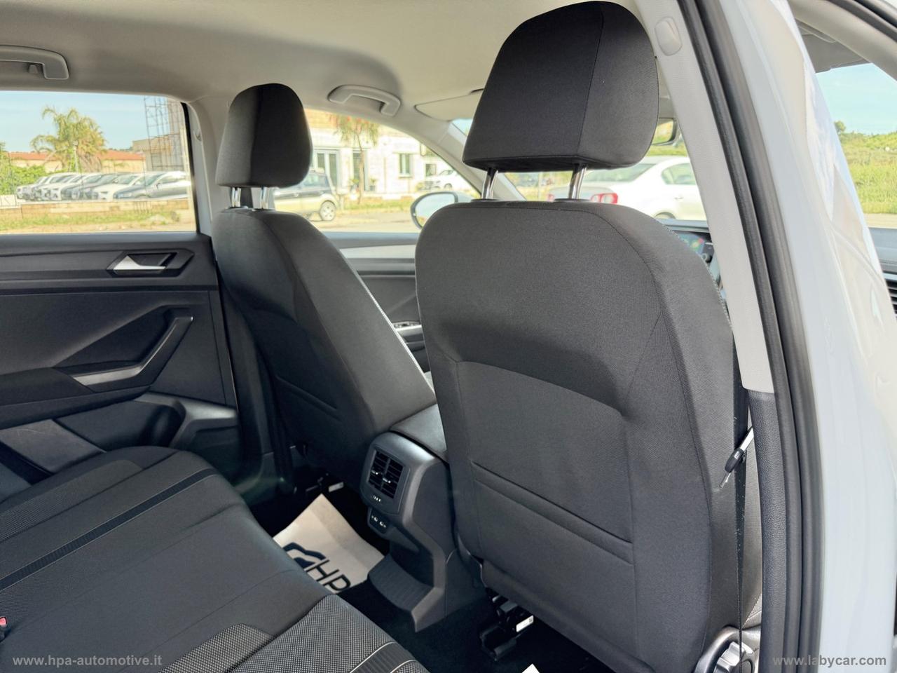 VOLKSWAGEN T-Roc 2.0TDI LED CARPLAY PARK ASSIST ACC