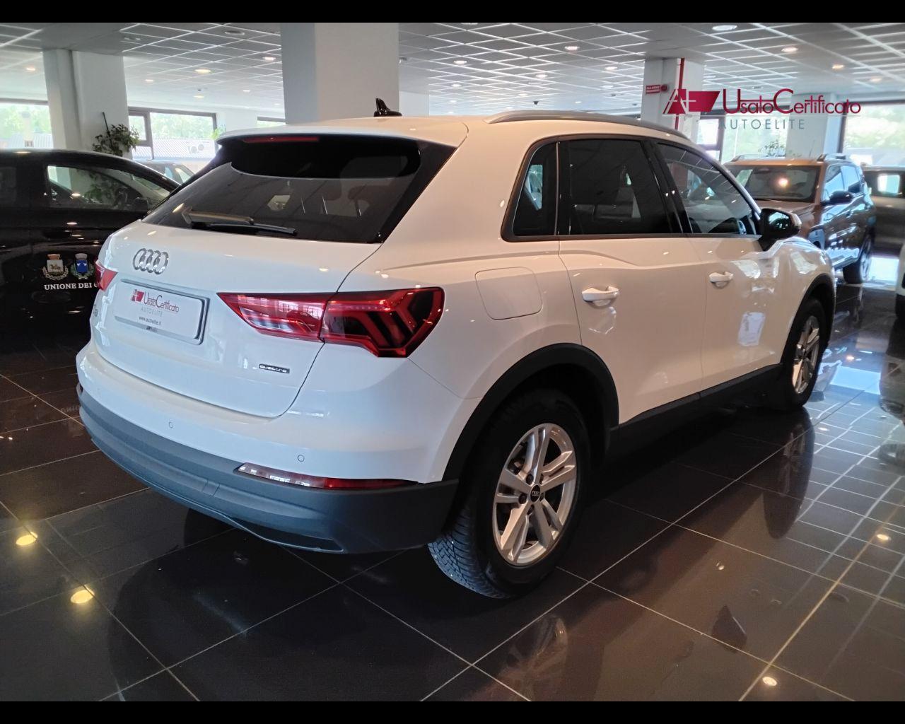 AUDI Q3 35 TDI quattro S tronic Business